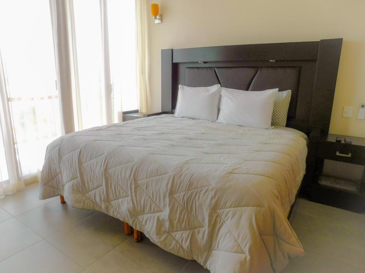 Aquastar By Rt Vacation Rentals Mahahual Esterno foto