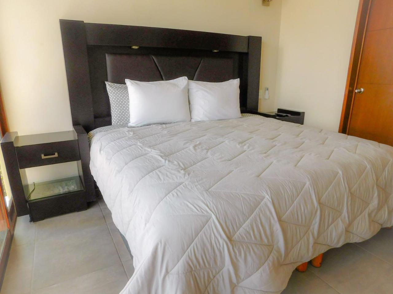 Aquastar By Rt Vacation Rentals Mahahual Esterno foto