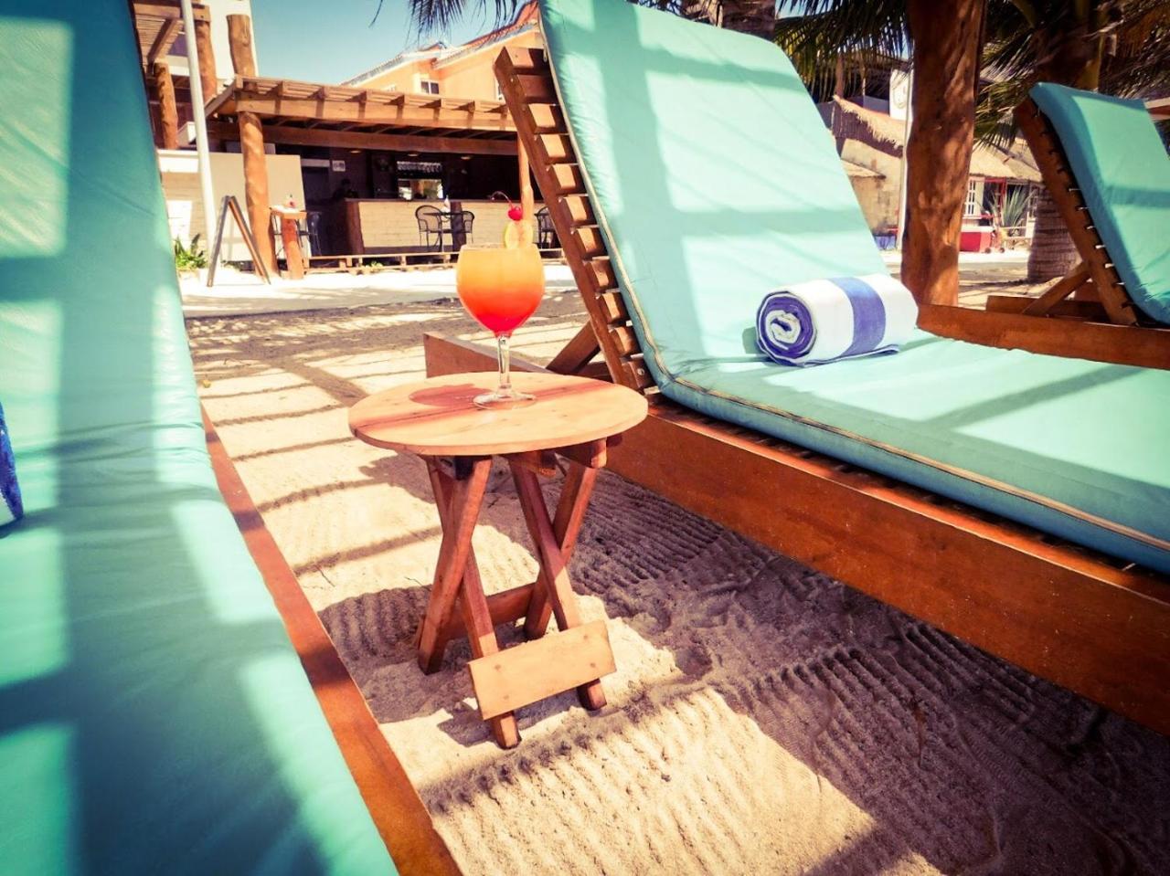 Aquastar By Rt Vacation Rentals Mahahual Esterno foto